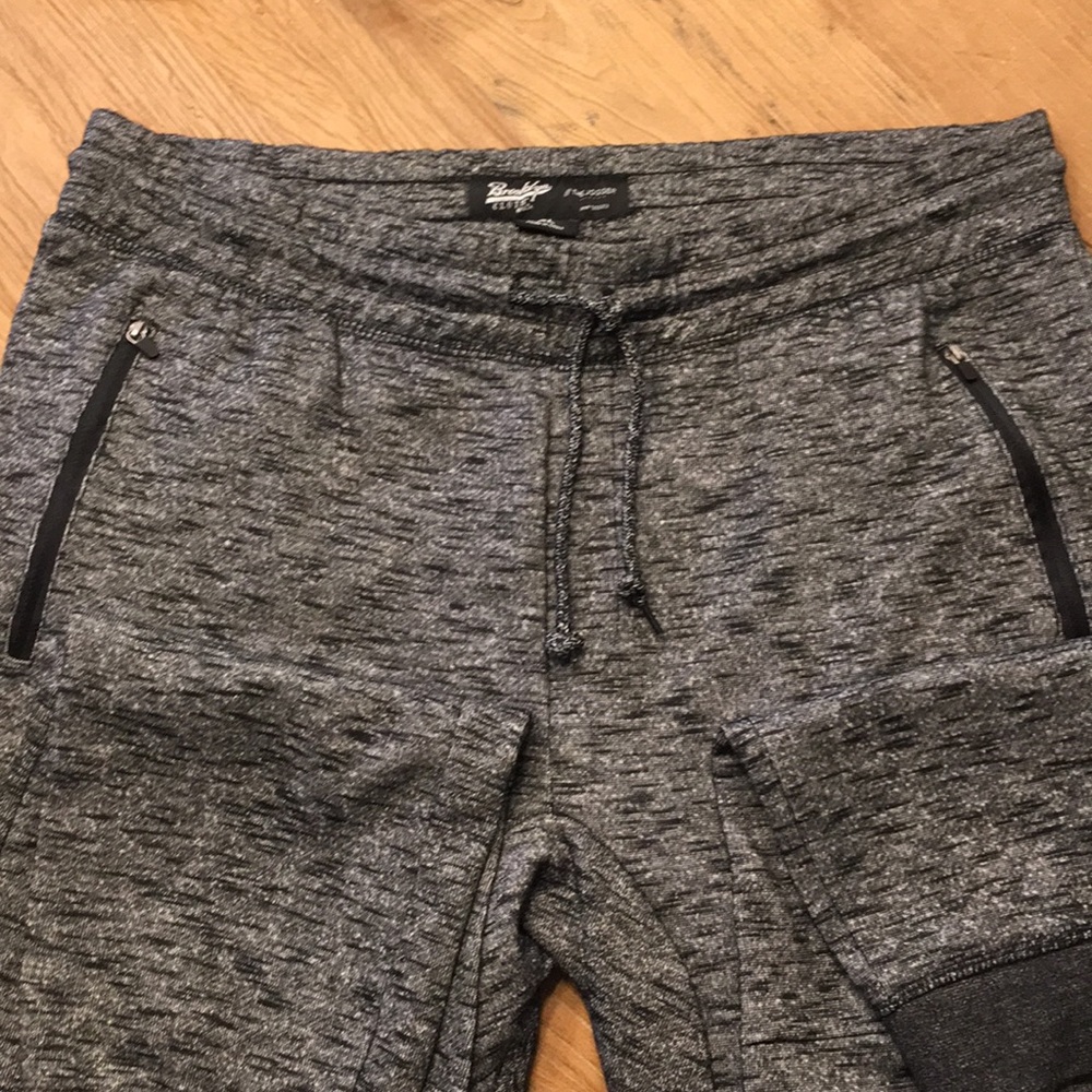 Brooklyn Cloth “The Jogger”-Size XL.